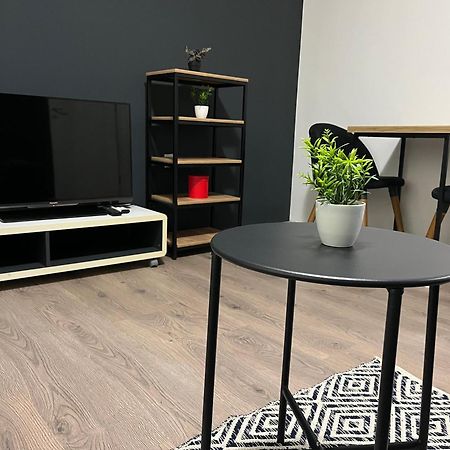 M - Square Private Rooms Скопие Стая снимка
