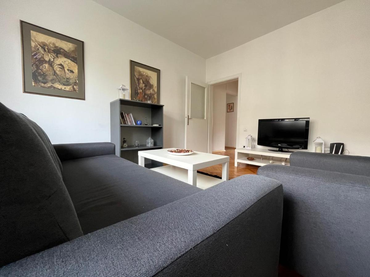 M - Square Private Rooms Скопие Екстериор снимка