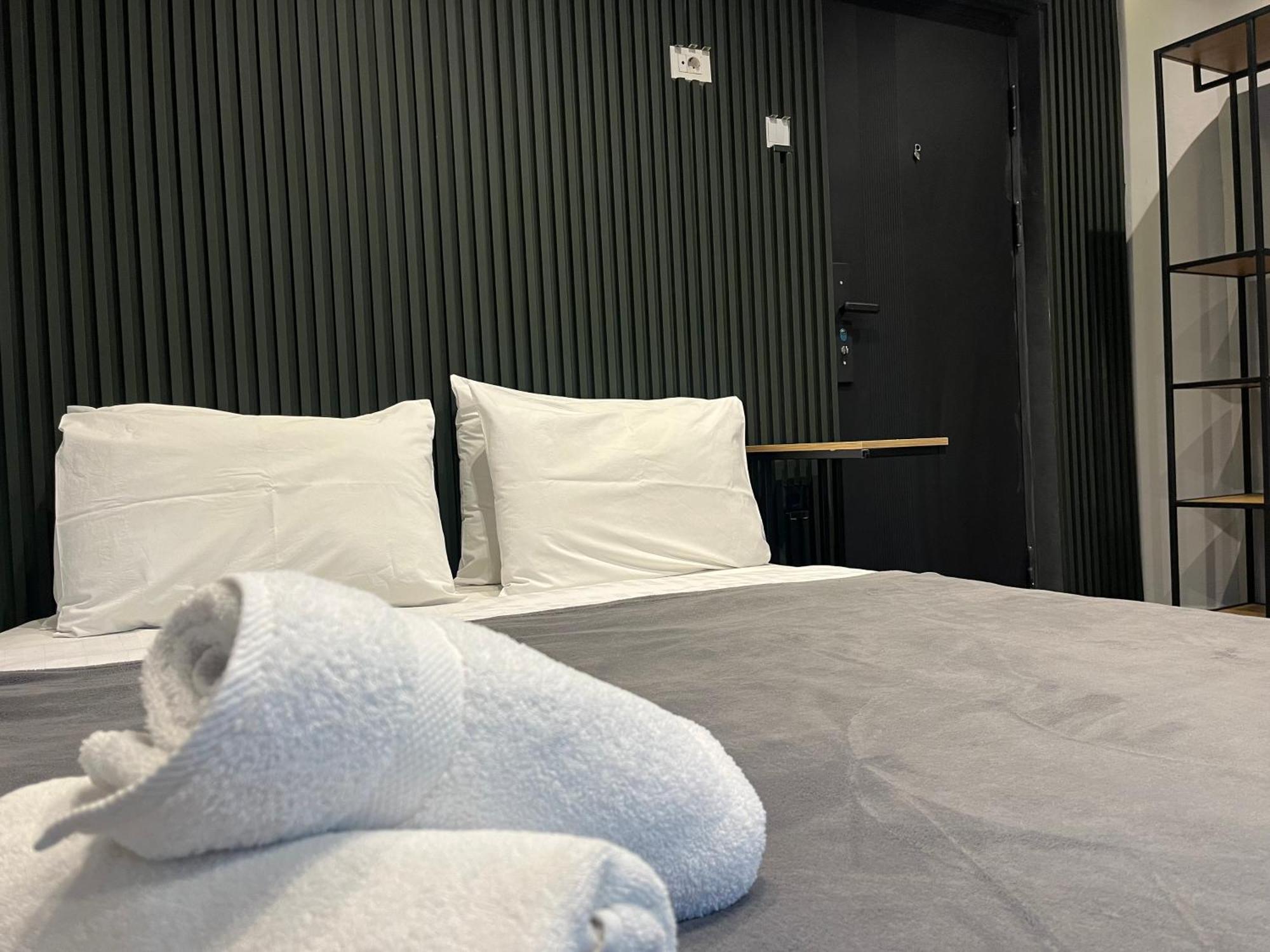 M - Square Private Rooms Скопие Стая снимка