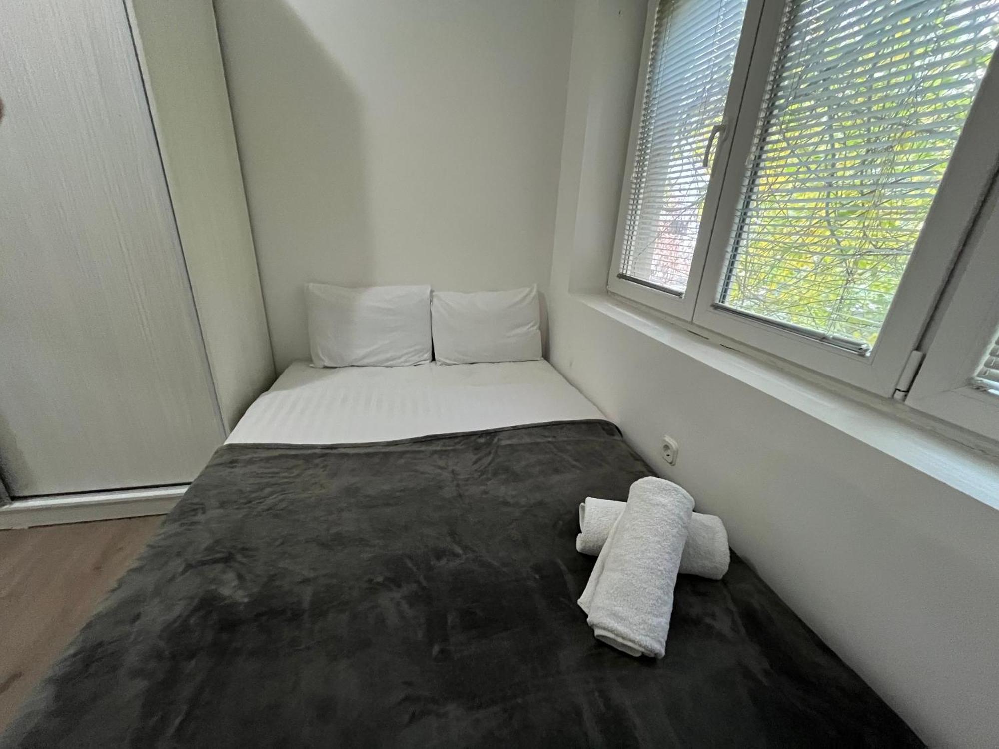 M - Square Private Rooms Скопие Стая снимка